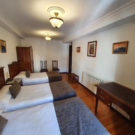 Hostal Giadas Santiago de Compostela Exterior photo