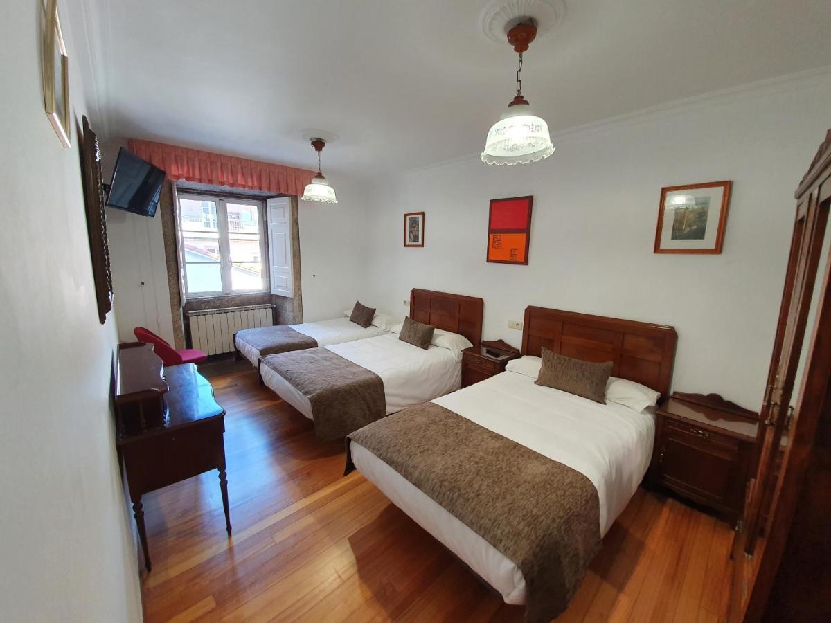 Hostal Giadas Santiago de Compostela Exterior photo