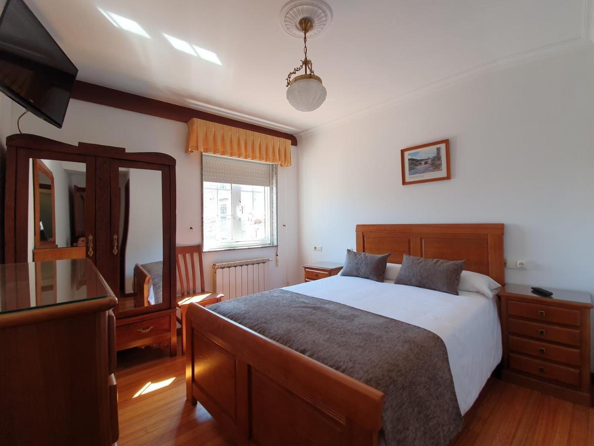 Hostal Giadas Santiago de Compostela Exterior photo