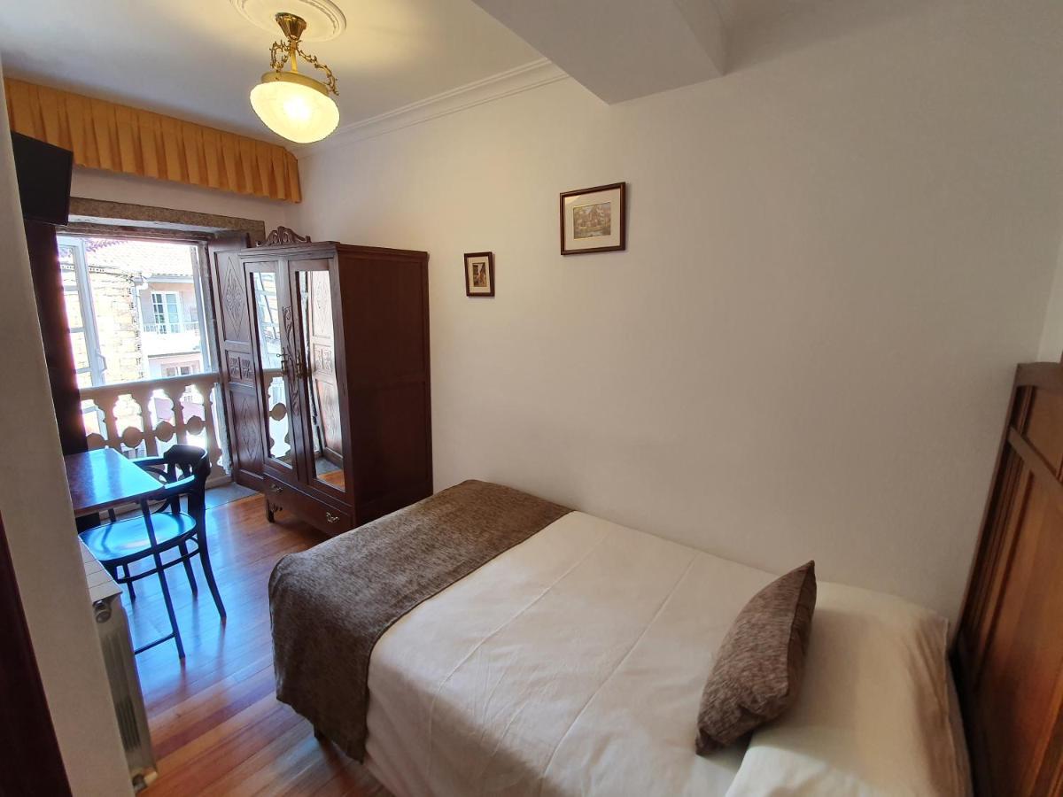 Hostal Giadas Santiago de Compostela Exterior photo