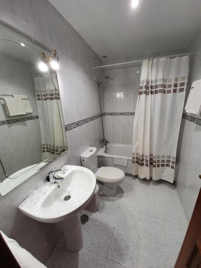 Hostal Giadas Santiago de Compostela Exterior photo